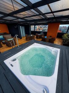 Swimmingpoolen hos eller tæt på Increíble apartamento - Taj Bogotá Chico