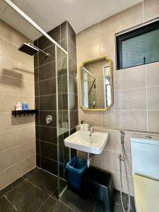 Koupelna v ubytování Rare D Pristine 4 bedroom condo opp Legoland, medini mall and gleneagles hospital