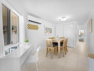 Fotografie z fotogalerie ubytování Bright Coastal Stay with Pool and Beach View v destinaci Scarness