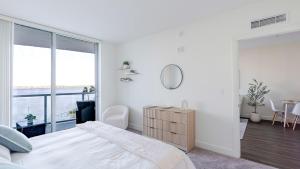 Φωτογραφία από το άλμπουμ του Blue Harbour Amazing views 5 min downtown σε Φορτ Μάγιερς