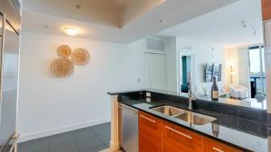 Φωτογραφία από το άλμπουμ του Blue Harbour Amazing views 5 min downtown σε Φορτ Μάγιερς