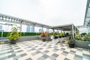 Κήπος έξω από το 1-Bedroom above mall thamrin city, Central Jakarta, SCBD