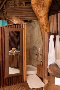 Koupelna v ubytování Sangany Lodge