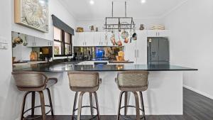 Η κουζίνα ή μικρή κουζίνα στο Gothic Manor