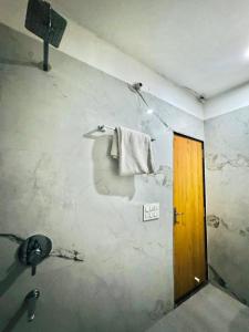Koupelna v ubytování Jai Hari Vilas, Jodhpur + 24 fotografií