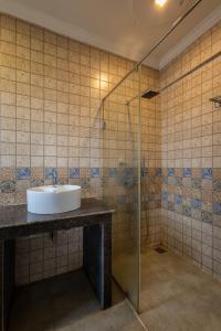 Koupelna v ubytování The Sandbar Stay Baga Beach- TBV