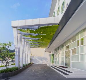 Tòa nhà nơi khách sạn tọa lạc