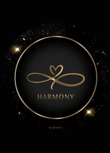 un logo noir et or avec un cœur et l'infini dans l'établissement Harmony Platanidia Pelion, à Platanidia
