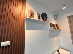 Knihovna v apartmánu