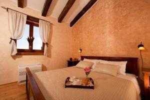 Ένα ή περισσότερα κρεβάτια σε δωμάτιο στο Villa Fiore by Istrialux +43 φωτογραφίες