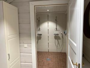 Ένα μπάνιο στο Levinkruunu B Visit Levi +27 φωτογραφίες