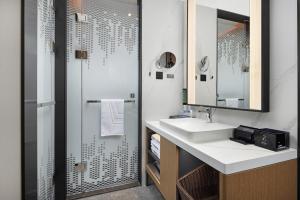 Un baño de Hampton by Hilton Nanjing North Railway Station