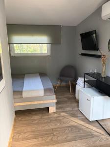 Gallery image of Robert Local Social Restaurant & Accomodation in Hîrşova