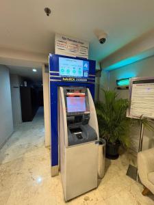 Fotografie z fotogalerie ubytování Cozy 1BR Azalea Apt Cikarang Pool & Gym v destinaci Kedungg