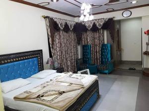 En eller flere senge i et værelse på View house