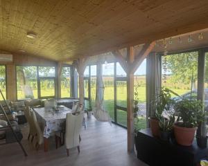 Zahrada ubytování Apartament Willa Dom wakacyjny Agroturystyka Zacisze11 Idealny dla rodzin z dziećmi Holiday Home Vacation House",
