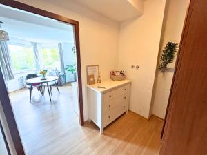 Kuchyň nebo kuchyňský kout v ubytování Central Apartment near Messe - Barrier-Free - Netflix