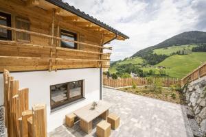 a mountain house with a view at AAF - Familien-Chalet Gipfelblick in Forstau +36 photos