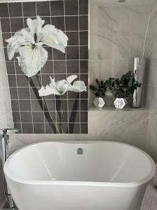 Un baño de Blackrock B&B 22 fotos más