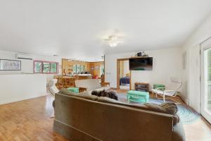 TV a/nebo společenská místnost v ubytování Summertime I