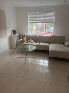 Gallery image of Cozy Room in Peaceful Home in Cheadle Hulme