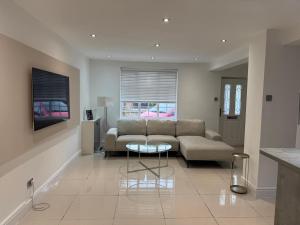 Gallery image of Cozy Room in Peaceful Home in Cheadle Hulme