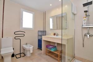 Koupelna v ubytování Dúplex en el centro del pueblo + 29 fotografií