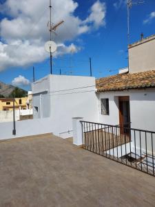 Το κτήριο όπου στεγάζεται  η παραθεριστική κατοικία