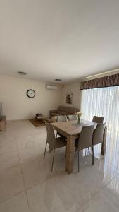 Φωτογραφία από το άλμπουμ του Seabreeze Marsaxlokk Apartment σε Marsaxlokk