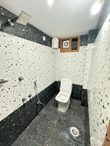 Un baño de Bhargavi homes