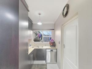 Η κουζίνα ή μικρή κουζίνα στο The Sapphire Guesthouse +18 φωτογραφίες