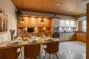 Η κουζίνα ή μικρή κουζίνα στο Maison Aho by Alvar Aalto Rovaniemi-Lapland