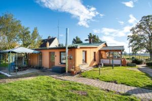 Το κτήριο όπου στεγάζεται  η παραθεριστική κατοικία