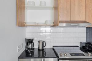 Ảnh trong thư viện ảnh của Blueground New Tacoma balcony nr Museum SEA-954 ở Tacoma +12 ảnh