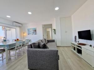 Et tv og/eller underholdning på Blue Sun Armação