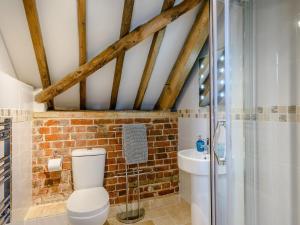 Koupelna v ubytování 3 bed in Winterton-on-Sea 77582