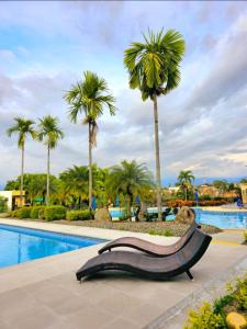 Galeriebild der Unterkunft CASA Y APARTAMENTOS PRIVADOS 2 y 3 habitaciones, PISCINA, JACUZZY, SAUNA cerca Aeropuerto, parque Del Cafe By Molca Xperiences in Armenia