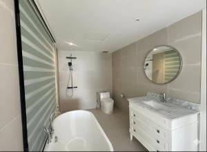 Et badeværelse på Bach Plateaus Hotel + 36 billeder