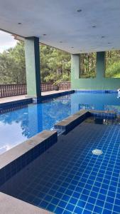 Bazén v ubytování Haven's Place Tagaytay nebo v jeho okolí