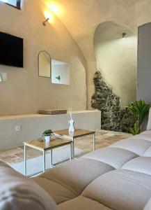 Et tv og/eller underholdning på Le Bastion - Jacuzzi au Château Fort