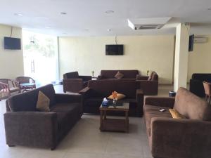 Majoituspaikan Zaina Plaza Hotel baari tai lounge-tila