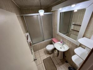 Ένα μπάνιο στο Hostal Parediso