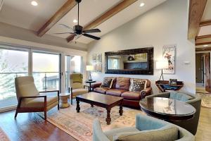 a living room filled with furniture and a ceiling fan at Timberline Condominiums 2 Bedroom plus Loft 3 Bath Deluxe Unit D3D in Snowmass Village