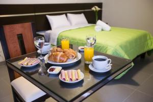 Comida no hotel ou em algum lugar perto