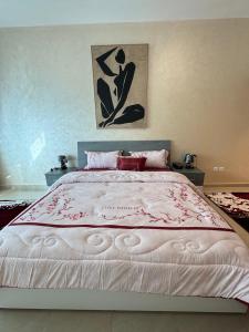 Ένα ή περισσότερα κρεβάτια σε δωμάτιο στο 1Bed room Apartment Sea View Full Sea View +29 φωτογραφίες