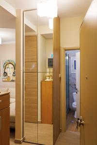 Koupelna v ubytování Kastoria Modern Stay apartment + 31 fotografií