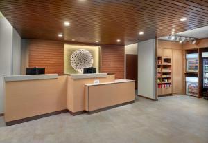 Ο χώρος του λόμπι ή της ρεσεψιόν στο Fairfield by Marriott Inn & Suites Savannah Pooler