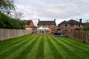 Zahrada ubytování Luxury Home Sleeps 6, Hot Tub, Free Parking