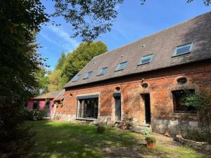 Το κτήριο όπου στεγάζεται  η βίλα