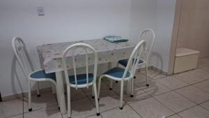 Φωτογραφία από το άλμπουμ του Quarto Aconchegante no Centro de Poços de Caldas - Pousada do Chico σε Poços de Caldas +2 φωτογραφίες